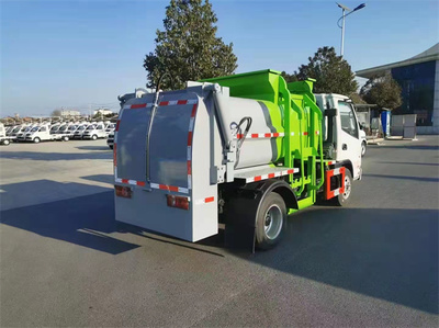 河北邯鄲張哥訂購的小型餐廚垃圾車順利發(fā)車，助力餐廚垃圾處理效率提升